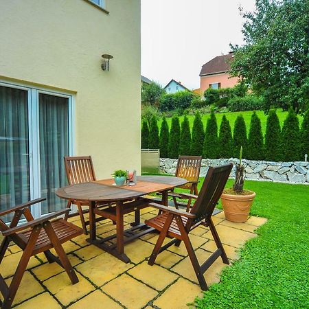 Ferienwohnung Regina Sankt Peter-Freienstein Ngoại thất bức ảnh