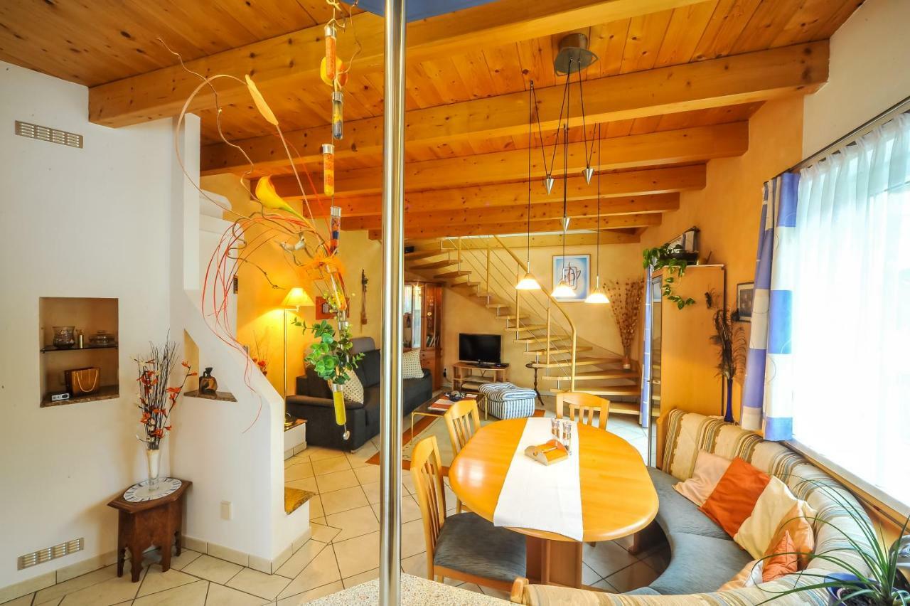 Ferienwohnung Regina Sankt Peter-Freienstein Ngoại thất bức ảnh