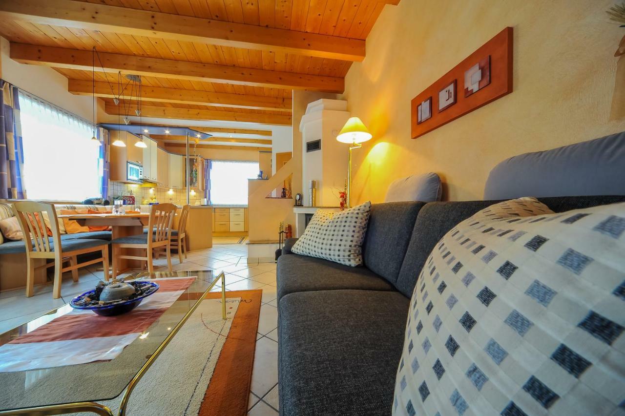 Ferienwohnung Regina Sankt Peter-Freienstein Ngoại thất bức ảnh